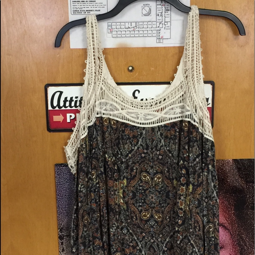 open shoulder shirt